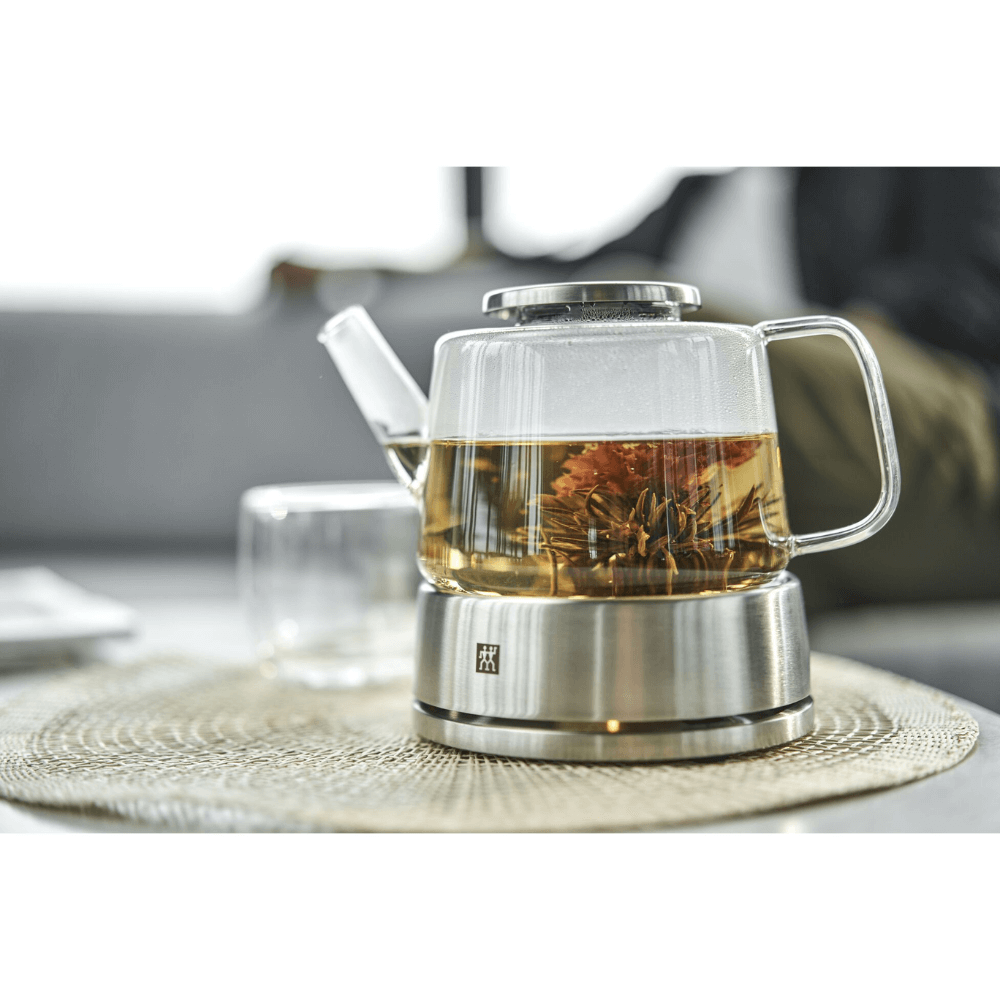 am-pha-tra-kem-de-ham-nong-zwilling-sorrento-0-8l(1) ấm pha trà kèm đế hâm nóng ZWILLING Sorrento 0,8L là lựa chọn hoàn hảo cho những ai đam mê thưởng trà. Với thiết kế tinh tế, chất liệu cao cấp và nhiều tính năng ưu việt